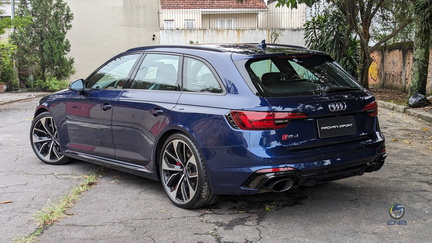 Audi RS4 B9 - Navarra Blue (4)