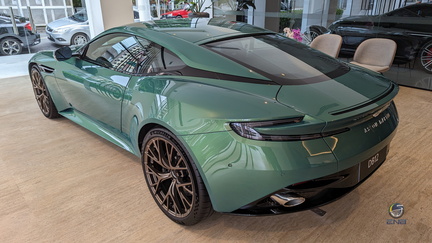 Aston Martin DB12 - Iridescent Emerald (2)