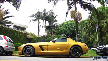 Mercedes SLS AMG - Desert Gold (2)