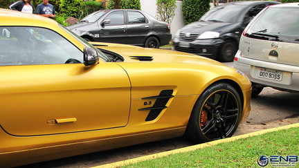 Mercedes SLS AMG - Desert Gold (23)