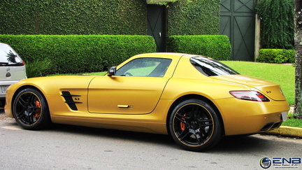 Mercedes SLS AMG - Desert Gold (27)