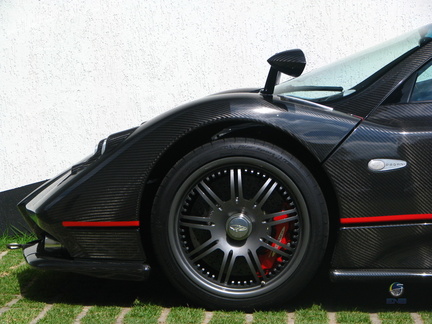 Pagani Zonda Roadster F Clubsport (32)