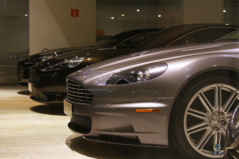 Loja Aston Martin (8).jpg