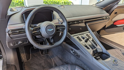 Aston Martin DB12 - Onyx Black (1)