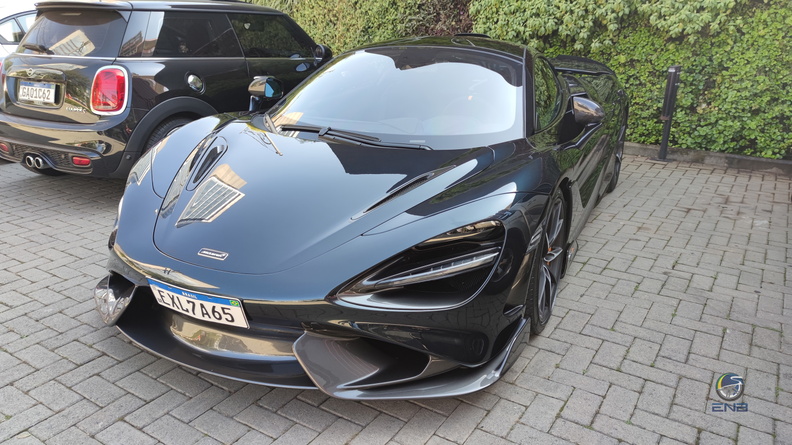 McLaren 765LT - Petrol Green (11).jpg