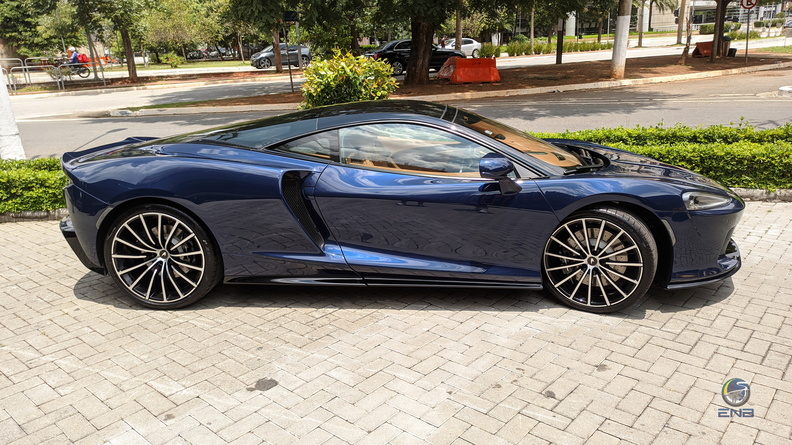 McLaren GT - Namaka Blue (6).jpg
