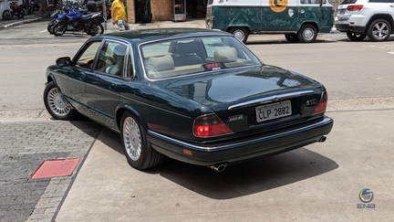 Jaguar XJ12 - British racing green (1)