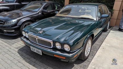 Jaguar XJ12 - British racing green (2)