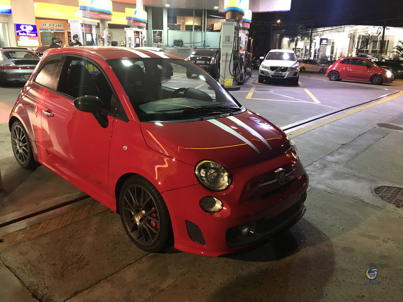 Abarth 695 Tributo Ferrari - Vermelho (11).jpg