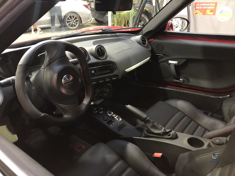 Alfa Romeo 4C - vermelho (4).jpg