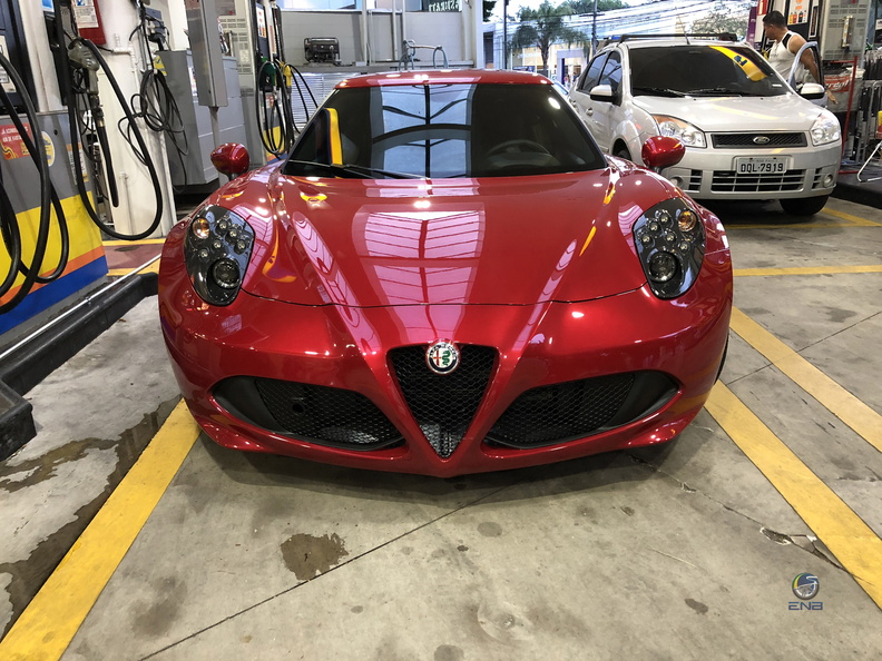 Alfa Romeo 4C - vermelho (5).jpg