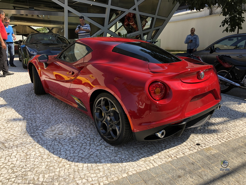 Alfa Romeo 4C - vermelho (11).jpg