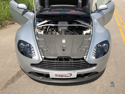 Aston Martin V8 Vantage - Prata (22)