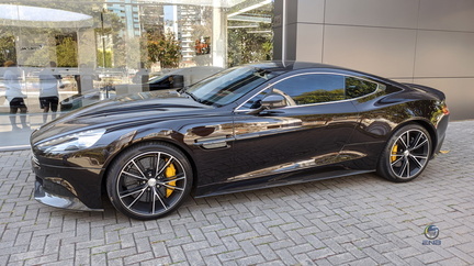 Aston Martin Vanquish - Marrom (6)