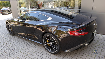 Aston Martin Vanquish - Marrom (7)