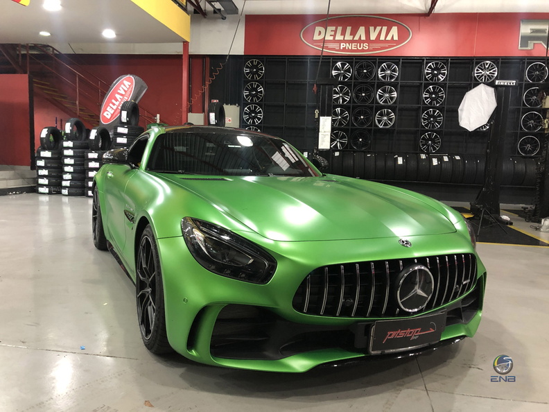 Mercedes AMG GT-R - Green hell Magno (2).jpg