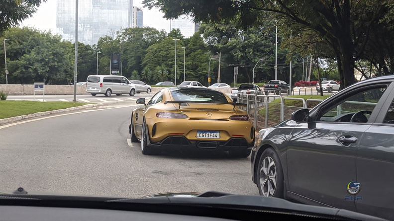 Mercedes AMG GT-R PRO - Desert Gold (2).jpg