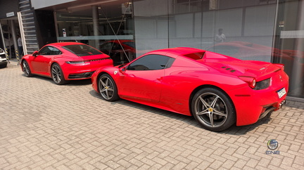 Ferrari 458 e Porsche 911 (1)