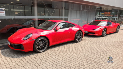 Ferrari 458 e Porsche 911 (2)