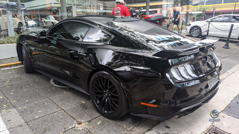 Ford Mustang GT 6th (2).jpg