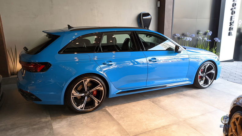 Audi RS4 B9 - azul (1).jpg