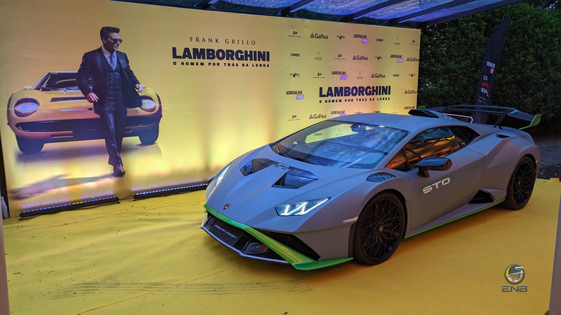 Lamborghini Huracán STO (2).jpg