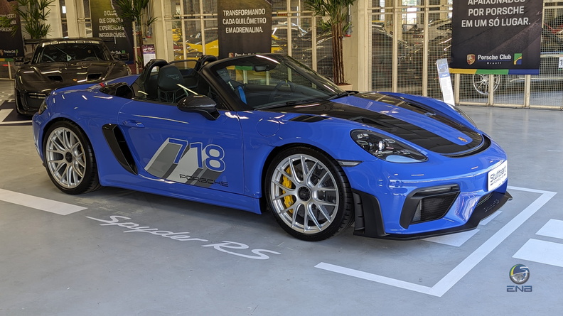 Porsche 718 Spyder RS - Maritime Blue (1).jpg