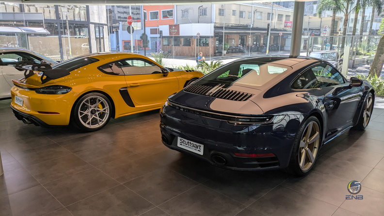 Dois ou Mais Porsche (1).jpg