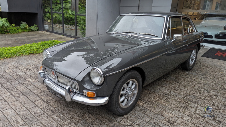 MGB GT (1).jpg