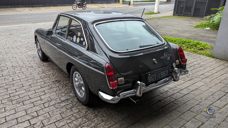 MGB GT (2).jpg