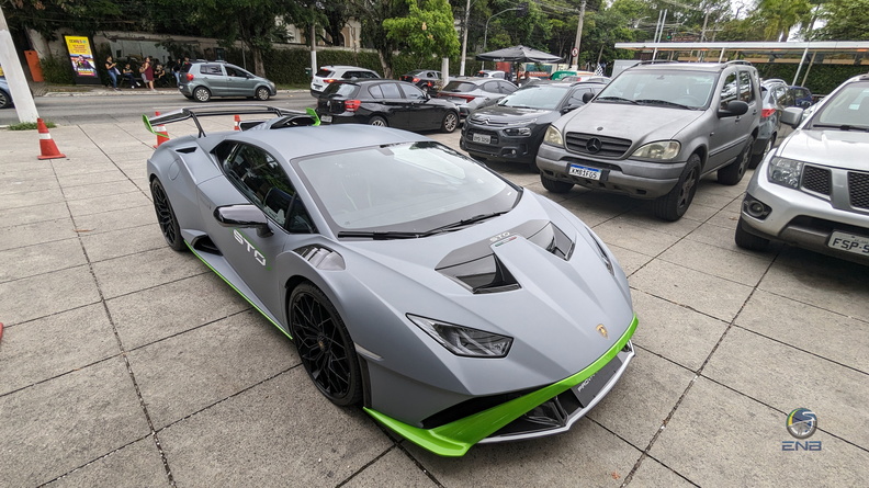 Lamborghini Huracán GTO - cinza.jpg