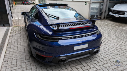 Porsche 911 Turbo S - Gentian Blue (1)
