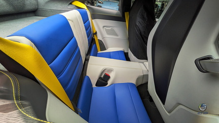 Porsche 911 Turbo S - Gentian Blue (4)