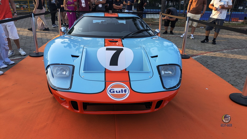 Ford GT 40 replica (10).jpg