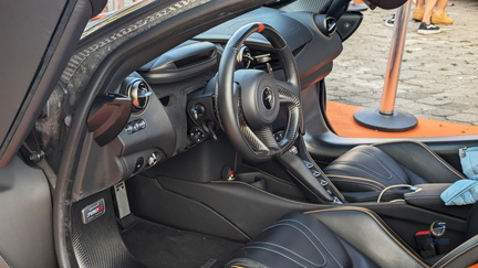 McLaren 720s Gulf (1)