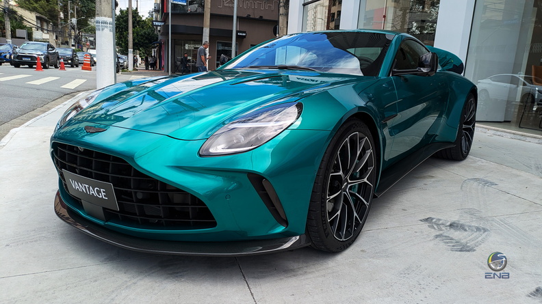 Aston Martin Vantage 2025 (16).jpg