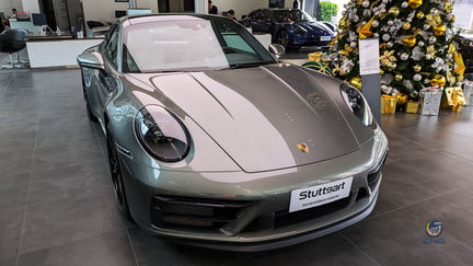 Porsche 911 Carrera GTS - Felsengruenmetallic (3)