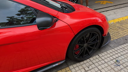 McLaren 675LT (1)