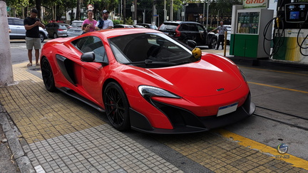 McLaren 675LT (2)