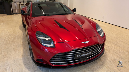 Aston Martin Vaquish 2025 - Supernova Red (1)