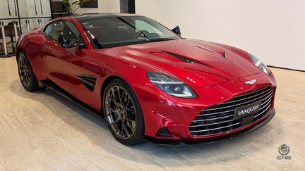 Aston Martin Vaquish 2025 - Supernova Red (24)