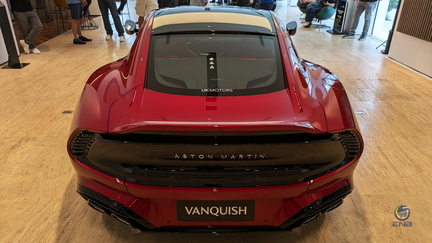 Aston Martin Vaquish 2025 - Supernova Red (31)