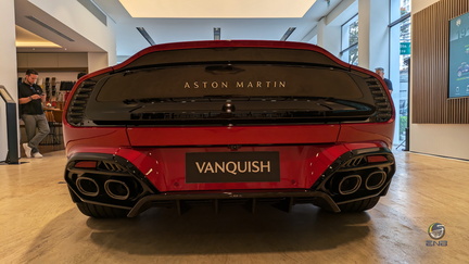Aston Martin Vaquish 2025 - Supernova Red (33)