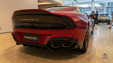 Aston Martin Vaquish 2025 - Supernova Red (34)