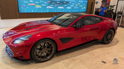 Aston Martin Vaquish 2025 - Supernova Red (38)