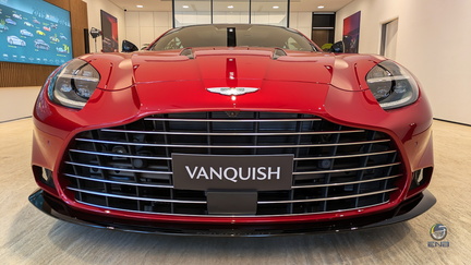 Aston Martin Vaquish 2025 - Supernova Red (41)