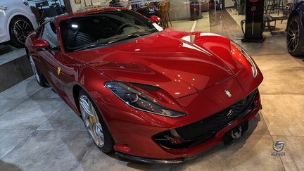 Ferrari 812 Superfast - Rosso Fiorano (8)