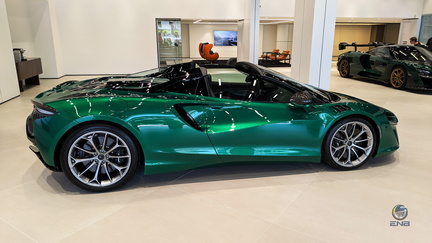 McLaren Artura Spider - Ivy Green (1)