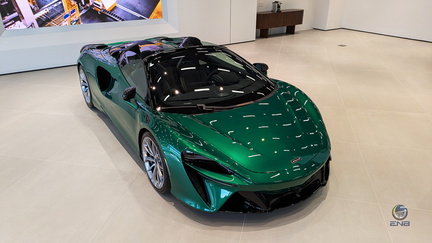 McLaren Artura Spider - Ivy Green (9)