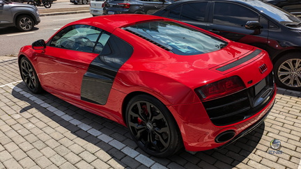 Audi R8 V10 (1)